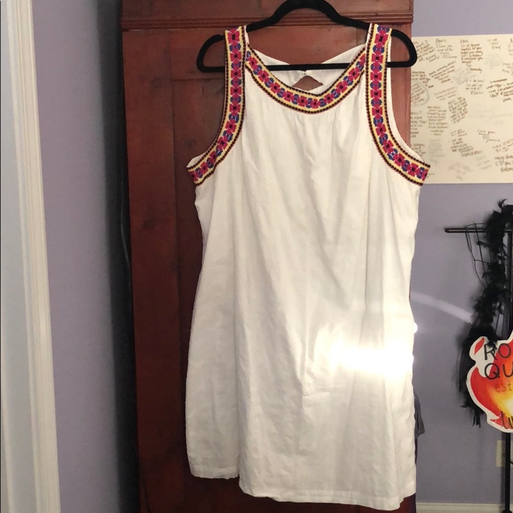 White, Embroidered Old Navy Dress